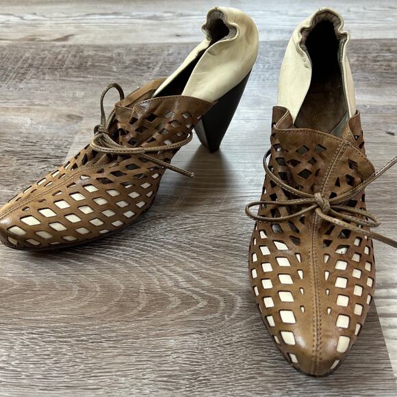 Ixos Italy Leather Heels Brown Cream Cutout Cone Heel Avant Garde 36.5 - Picture 1 of 9